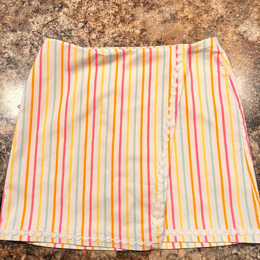 NWOT Crown and Ivy skort
